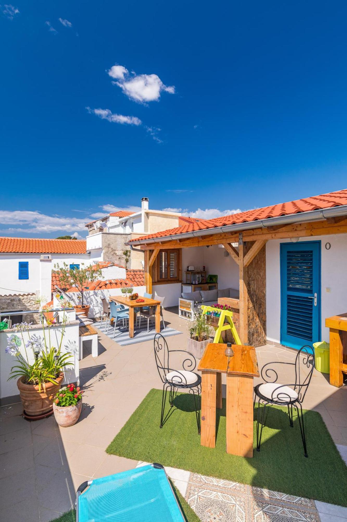 Yvonne Apartment Krk Town Bagian luar foto