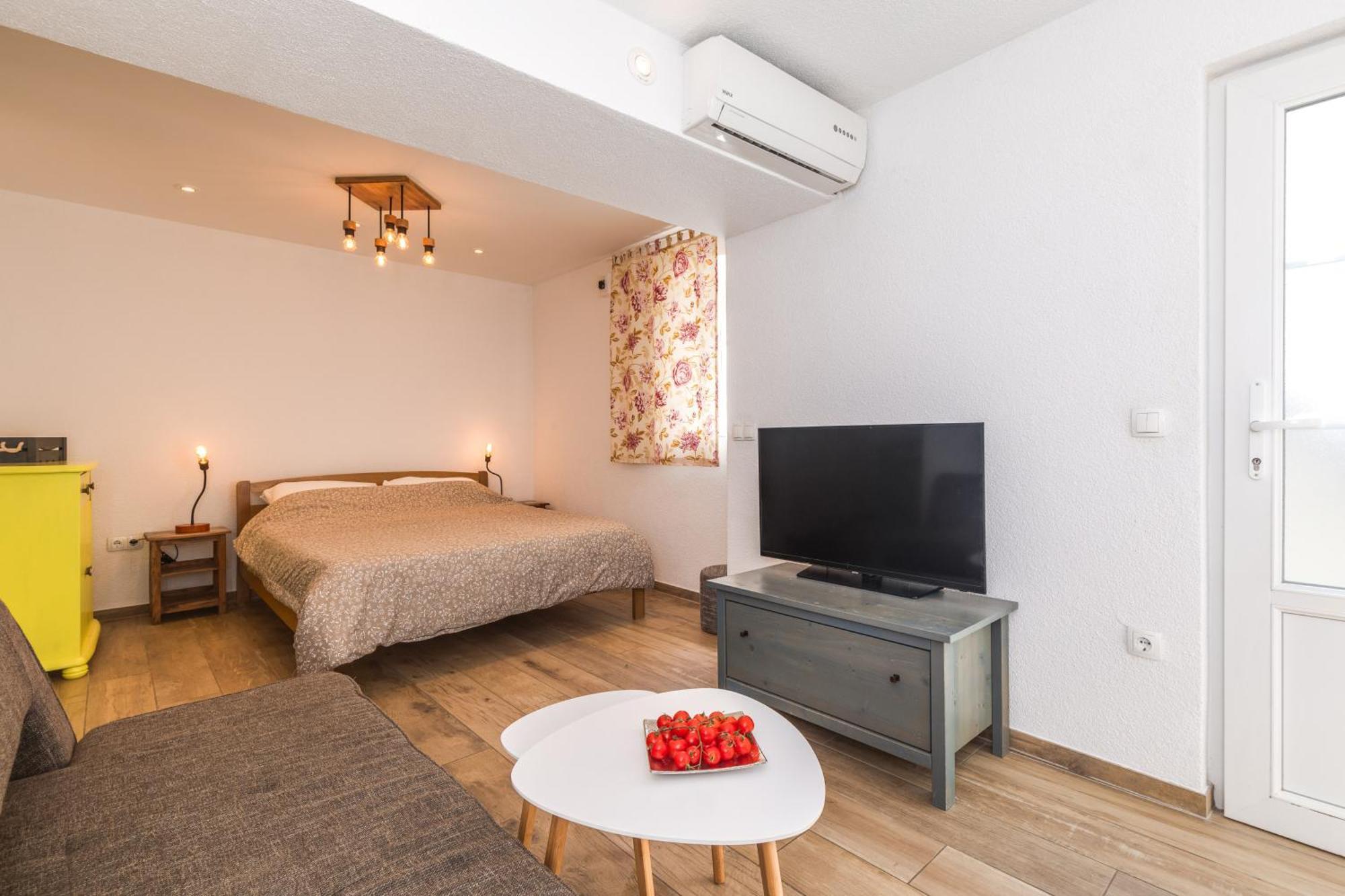 Yvonne Apartment Krk Town Bagian luar foto