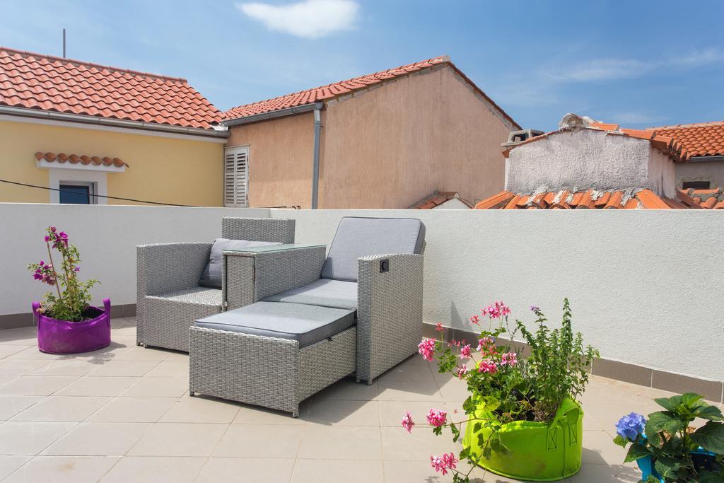 Yvonne Apartment Krk Town Bagian luar foto