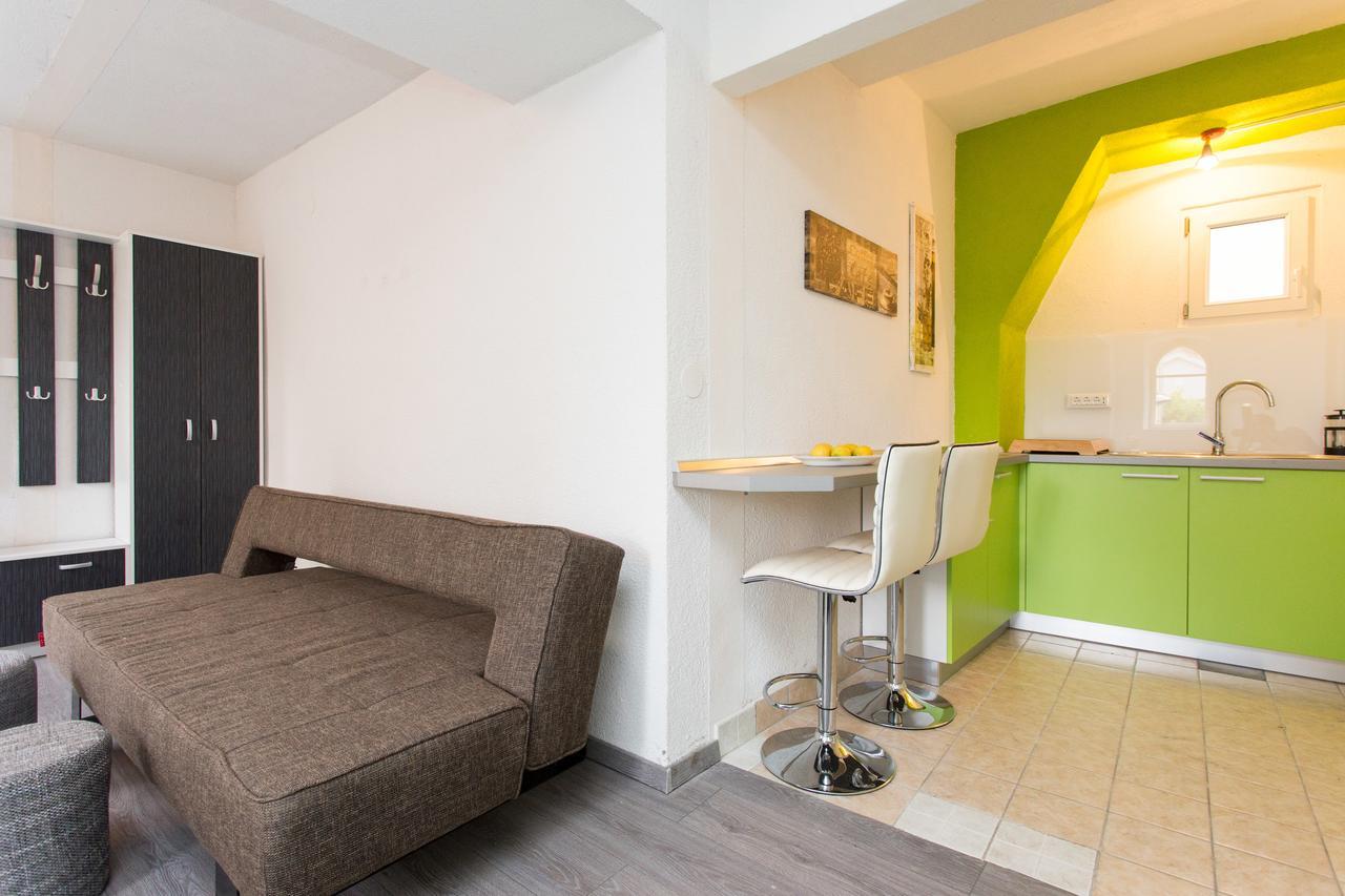 Yvonne Apartment Krk Town Bagian luar foto